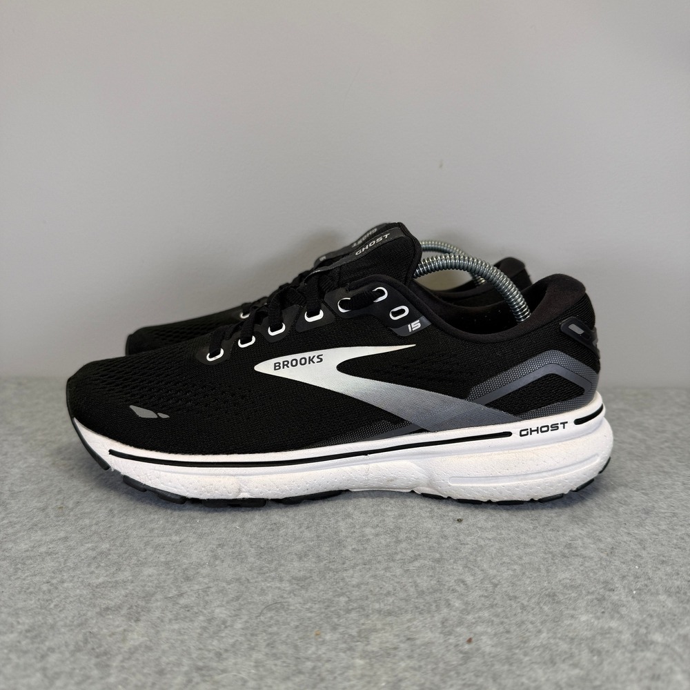 Brooks Ghost 15 Womens Shoes Size 8 Black & White Running Sneakes 1203801B012